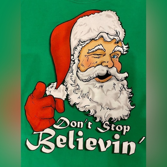 CHRISTMAS SANTA CLAUS ‘Don’t stop believin’ Green Graphic T Shirt in Large - Picture 3 of 4